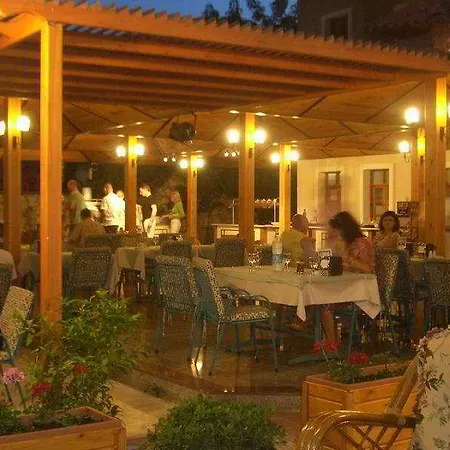 Ξενοδοχείο Perdikia 3*